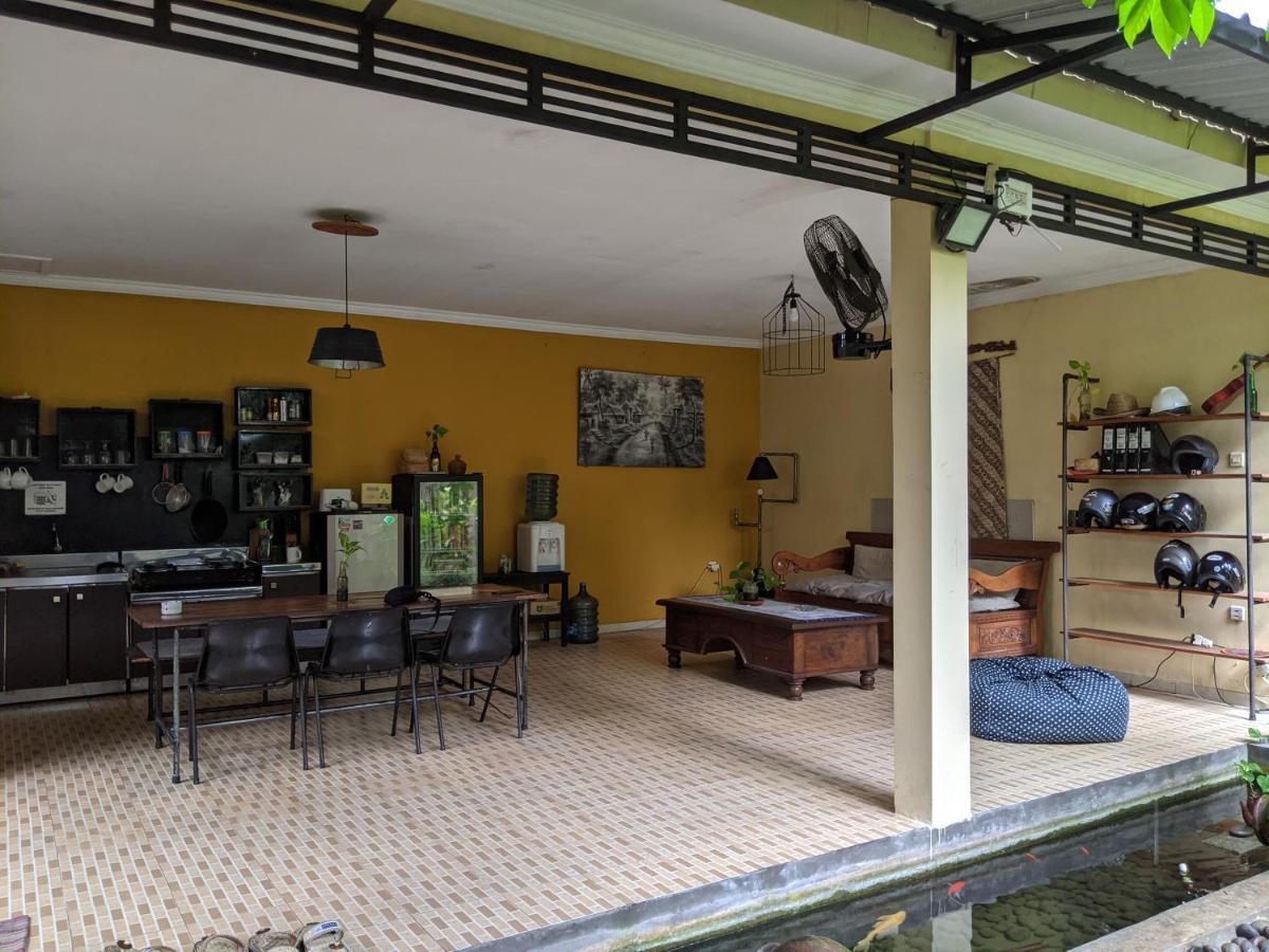 Pojok Pas Hotel Yogyakarta Exterior photo